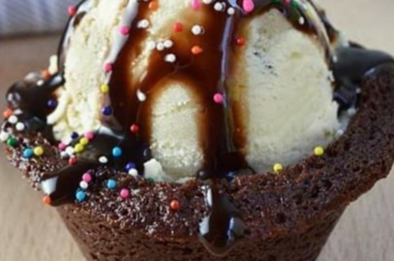 Brownie Bowl Ice Cream Sundae